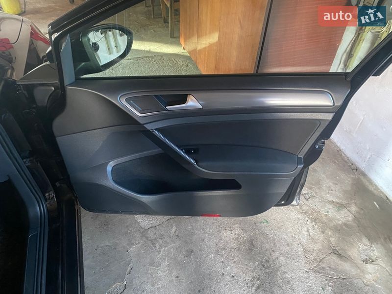 Универсал Volkswagen Golf 2013 в Луцке