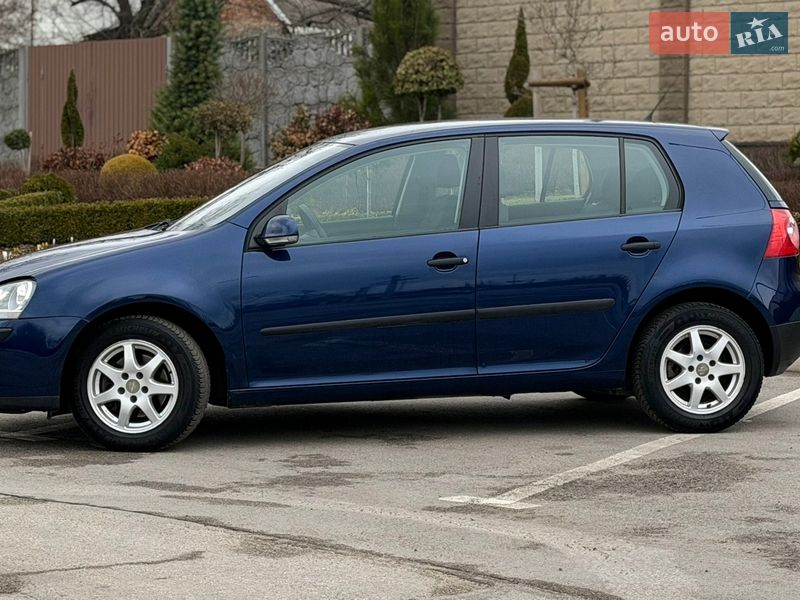Хэтчбек Volkswagen Golf 2006 в Запорожье