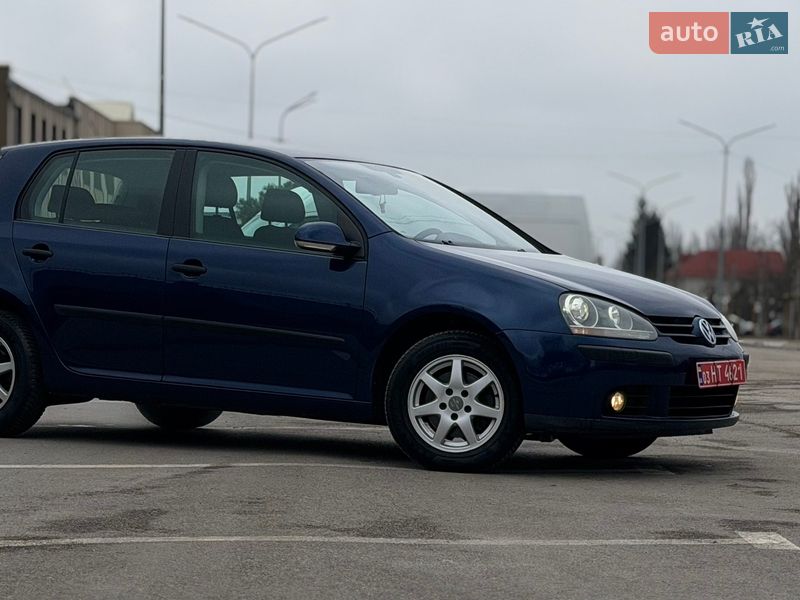 Хэтчбек Volkswagen Golf 2006 в Запорожье