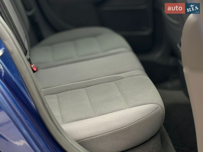 Хэтчбек Volkswagen Golf 2006 в Запорожье