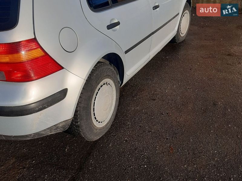 Хэтчбек Volkswagen Golf 1999 в Южноукраинске