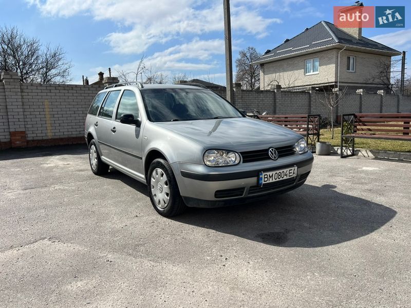 Універсал Volkswagen Golf 2002 в Сумах
