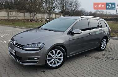 Універсал Volkswagen Golf 2015 в Вінниці