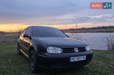 Хэтчбек Volkswagen Golf 1998 в Соленом
