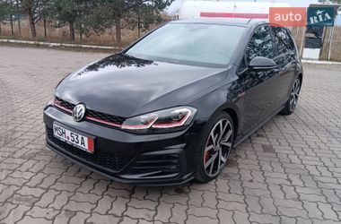Хетчбек Volkswagen Golf 2018 в Долині