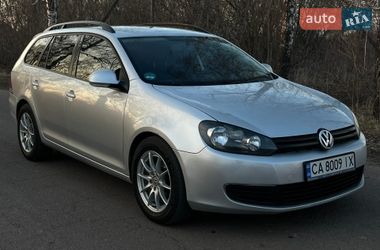 Універсал Volkswagen Golf 2010 в Черкасах