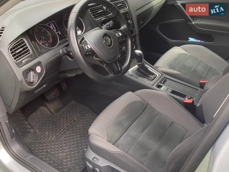 Volkswagen Golf 2019 VIN WVWZZZAUZKP541219 фото оголошення 12 з 63