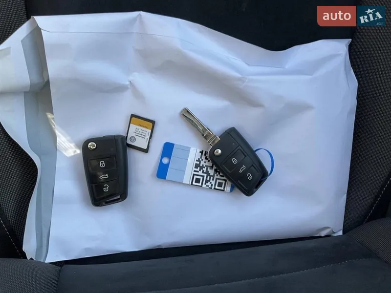 Volkswagen Golf 2019 VIN WVWZZZAUZKP541219 фото оголошення 16 з 63