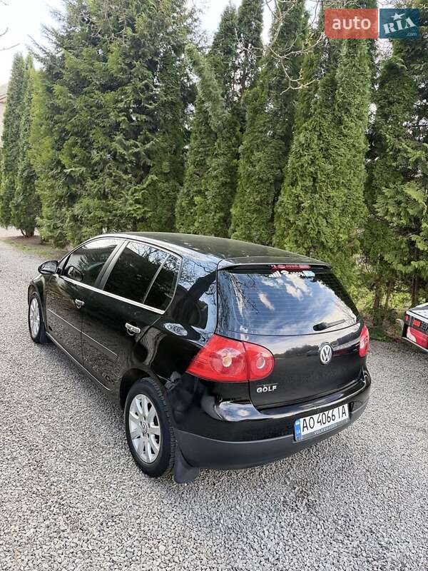 Хэтчбек Volkswagen Golf 2003 в Хусте фото 2 Хэтчбек Volkswagen Golf 2003 в Хусте