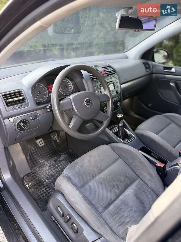 Хэтчбек Volkswagen Golf 2003 в Хусте фото 6 Хэтчбек Volkswagen Golf 2003 в Хусте