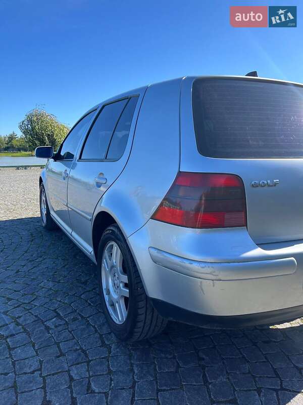 Хэтчбек Volkswagen Golf 2000 в Львове