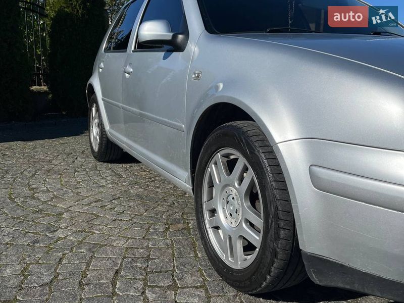 Хэтчбек Volkswagen Golf 2000 в Львове