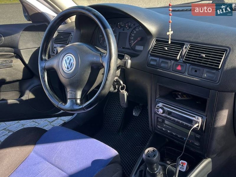 Хэтчбек Volkswagen Golf 2000 в Львове
