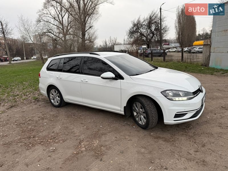 Универсал Volkswagen Golf 2017 в Черкассах