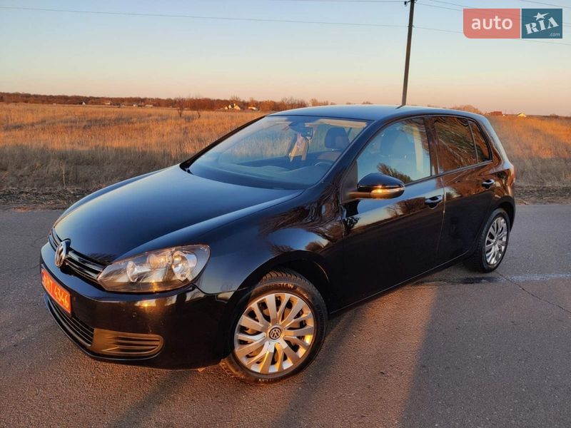 Хэтчбек Volkswagen Golf 2009 в Барышевке