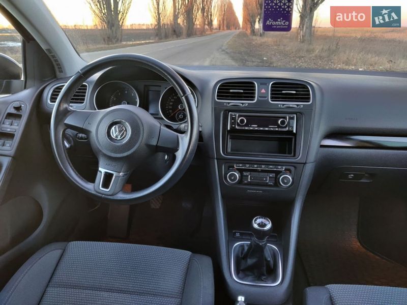 Хэтчбек Volkswagen Golf 2009 в Барышевке