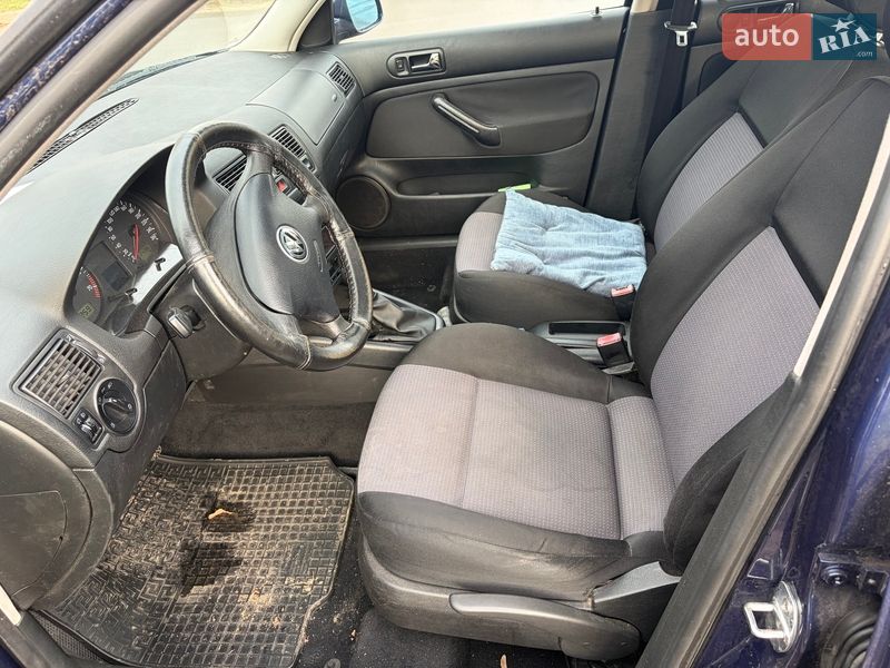 Универсал Volkswagen Golf 2002 в Луцке