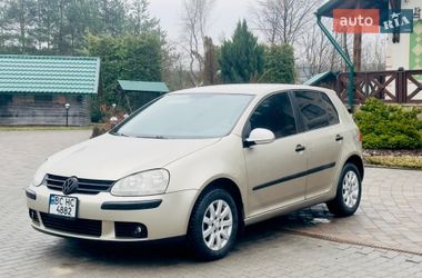 Хетчбек Volkswagen Golf 2005 в Львові