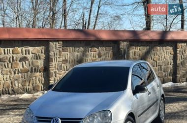 Хетчбек Volkswagen Golf 2008 в Чернівцях