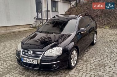 Універсал Volkswagen Golf 2009 в Чорткові
