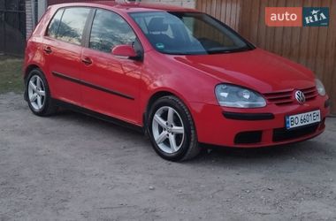 Хэтчбек Volkswagen Golf 2004 в Кременце