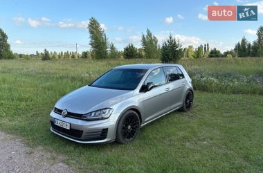 Хетчбек Volkswagen Golf 2013 в Києві