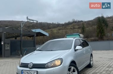 Универсал Volkswagen Golf 2010 в Воловце