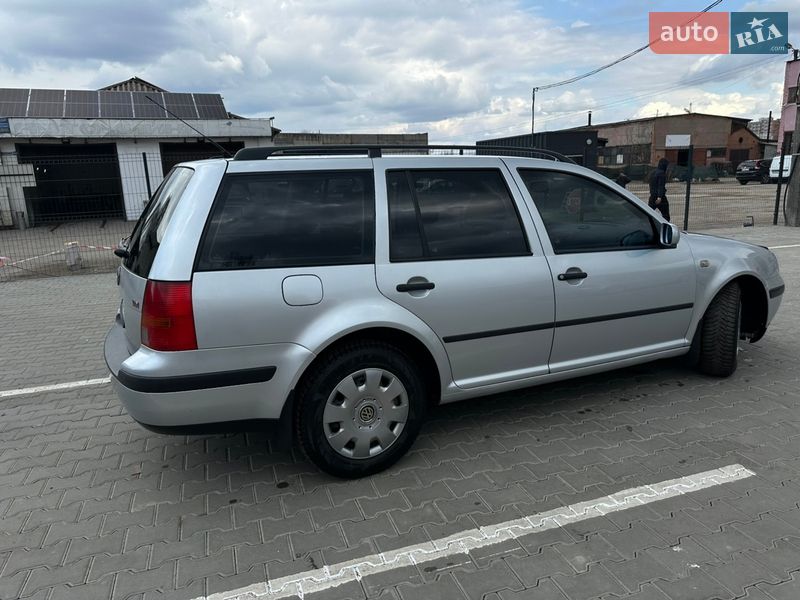 Универсал Volkswagen Golf 2001 в Нежине