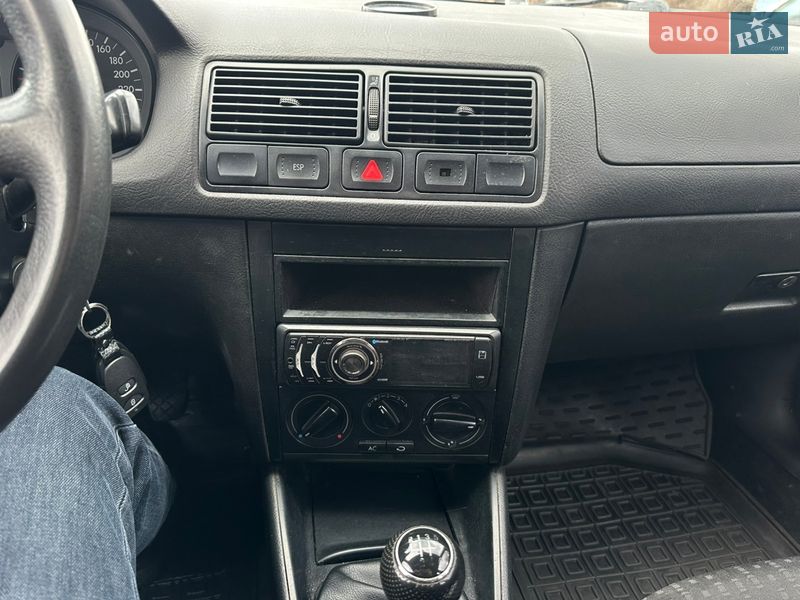 Универсал Volkswagen Golf 2001 в Нежине