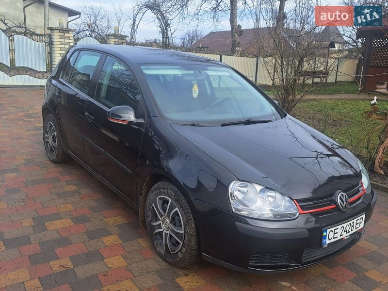 Хэтчбек Volkswagen Golf 2004 в Кицмани