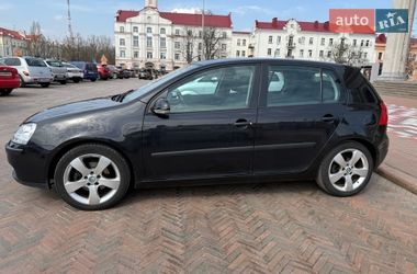 Хэтчбек Volkswagen Golf 2004 в Чернигове