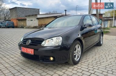 Хэтчбек Volkswagen Golf 2005 в Надворной