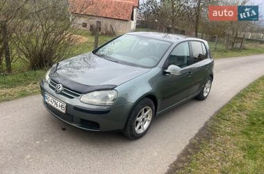 Хетчбек Volkswagen Golf 2004 в Іршаві