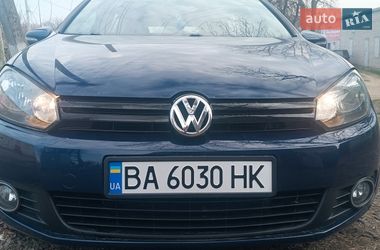 Хетчбек Volkswagen Golf 2009 в Бобринці