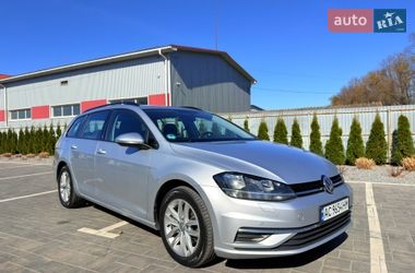 Універсал Volkswagen Golf 2020 в Луцьку