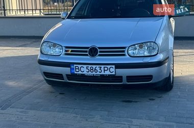 Хэтчбек Volkswagen Golf 2001 в Ивано-Франково