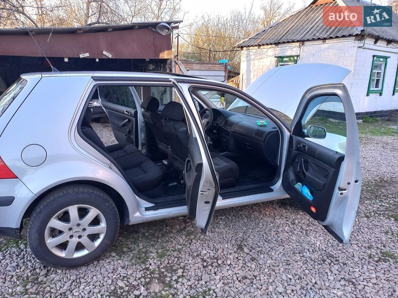 Хэтчбек Volkswagen Golf 1998 в Полтаве
