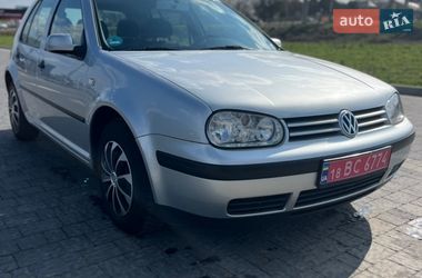 Хэтчбек Volkswagen Golf 2001 в Львове