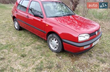 Хетчбек Volkswagen Golf 1996 в Надвірній