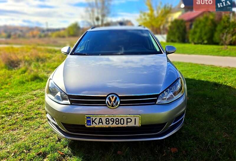 Универсал Volkswagen Golf 2015 в Киеве