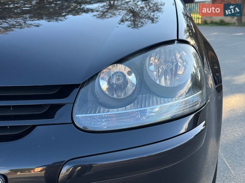 Хэтчбек Volkswagen Golf 2008 в Ужгороде