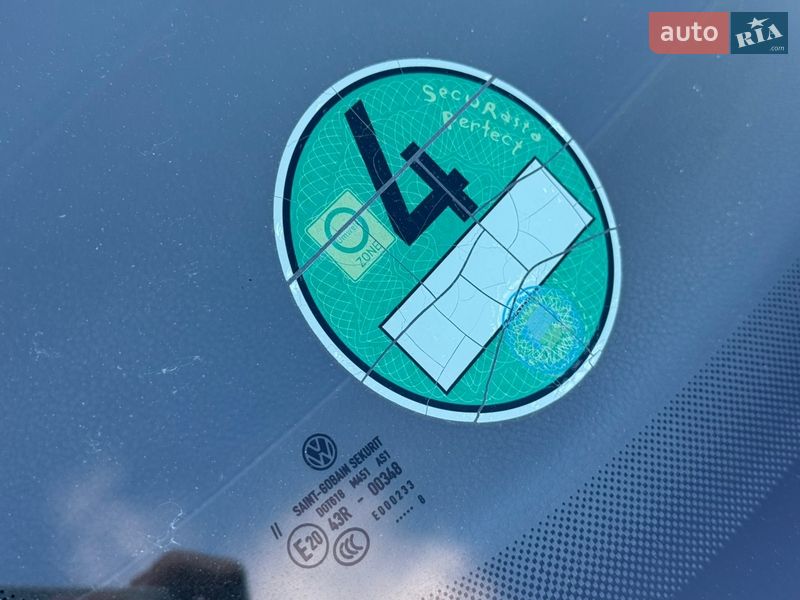 Хэтчбек Volkswagen Golf 2008 в Ужгороде