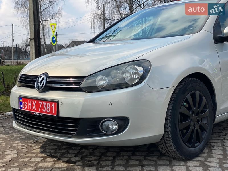 Хэтчбек Volkswagen Golf 2010 в Староконстантинове