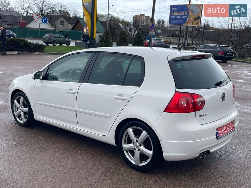 Хэтчбек Volkswagen Golf 2009 в Житомире