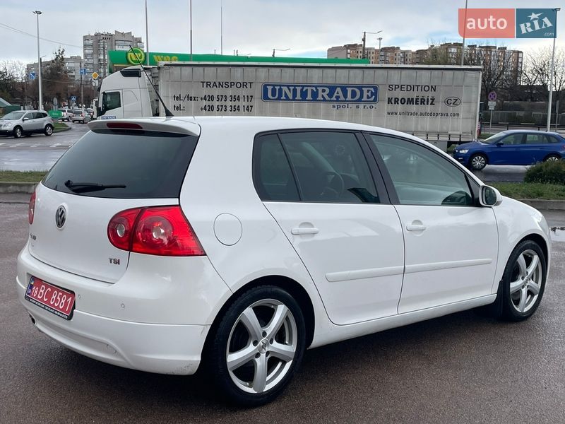 Хэтчбек Volkswagen Golf 2009 в Житомире