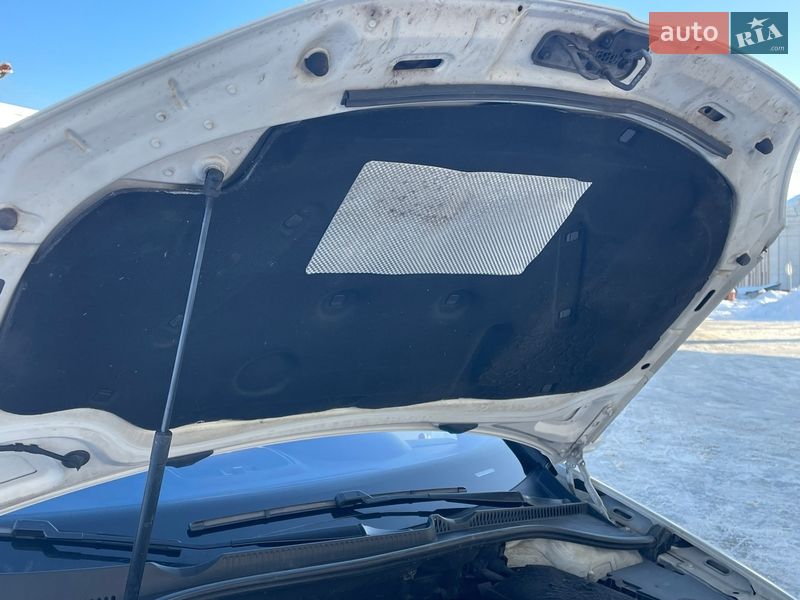 Хэтчбек Volkswagen Golf 2009 в Житомире