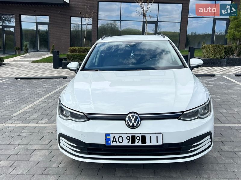 Volkswagen Golf 2021