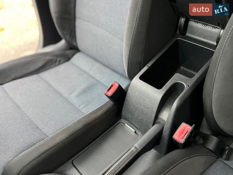 Універсал Volkswagen Golf 2011 в Макарові