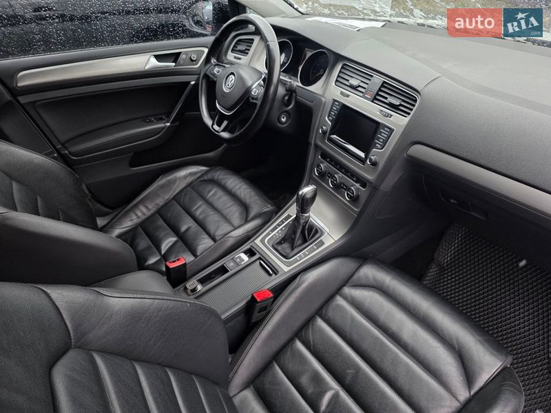 Универсал Volkswagen Golf 2014 в Тернополе