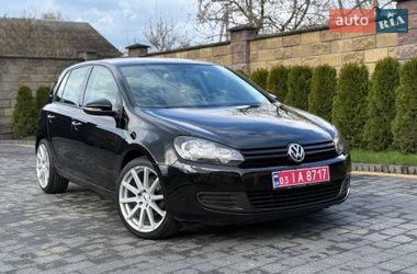 Хэтчбек Volkswagen Golf 2009 в Луцке